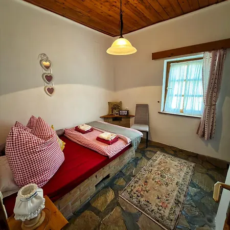 Apartmenthaus Claudia * Замарди